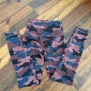 Lululemon Athletica Pink and Blue Camouflage Leggings LIKE NEW!